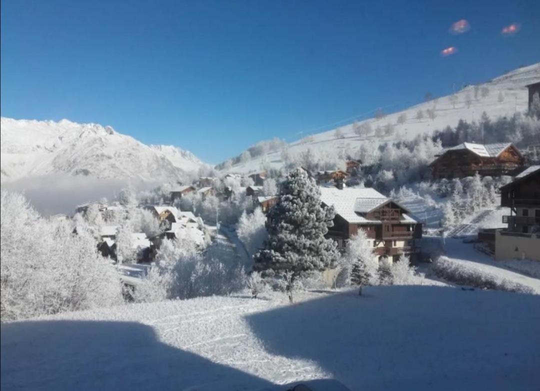 Chez Gaspard Le Montagnard Лес дьо Алпс Екстериор снимка