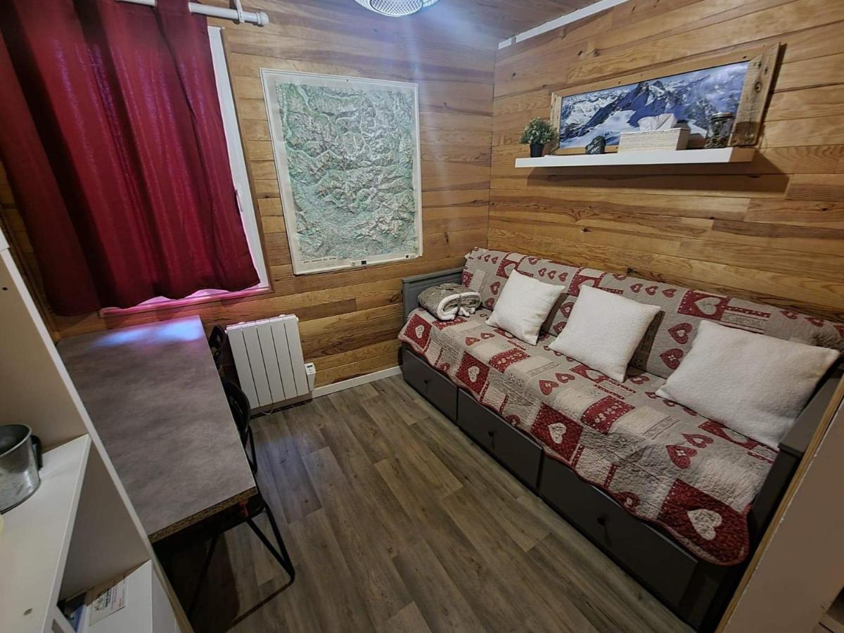 Chez Gaspard Le Montagnard Лес дьо Алпс Екстериор снимка